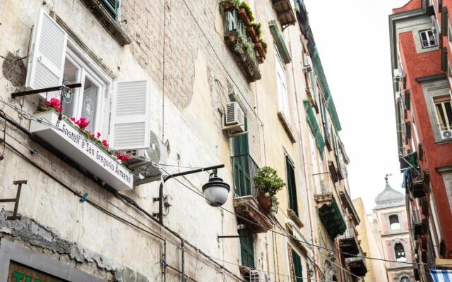 A Fenestrella E San Gregorio Armeno