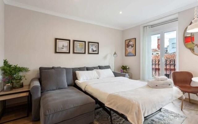 Elegant 1Bed Apt Sleeps 4, In The Heart Of Centro