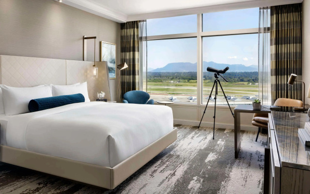 Fairmont Vancouver Airport In-Terminal Hotel