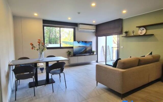 Modern 61m2 Apt, Ideally Located (200Mbps+ Wi-Fi)