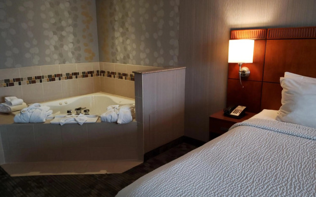 Courtyard by Marriott Hamilton