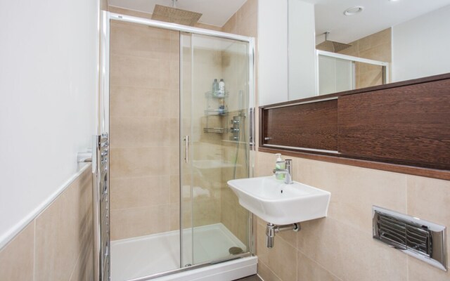 Luxury 2 Bedroom 2 Bathroom Flat