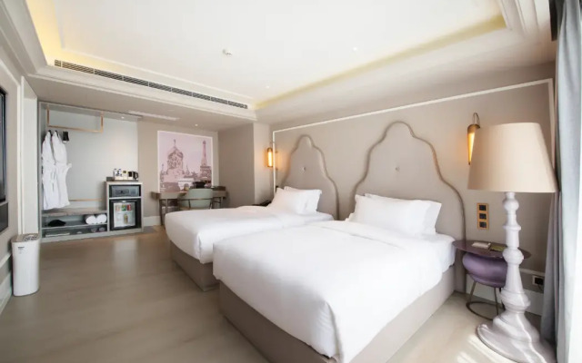 Mercure Harbin Hexing Road