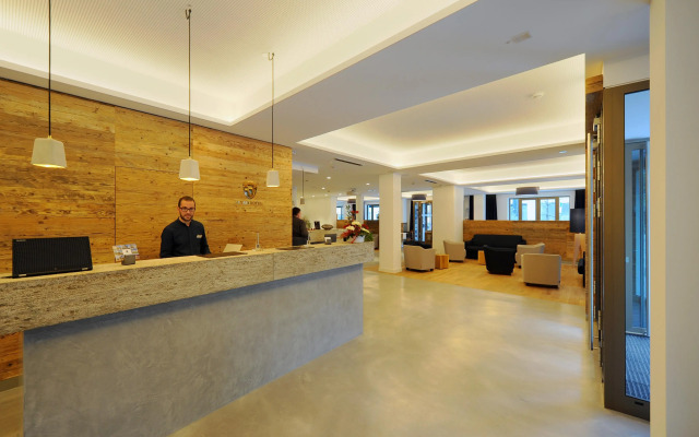 Bayer 89 Vi Vadi Hotel