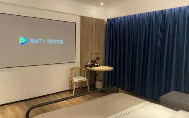 VanFeel Hotel