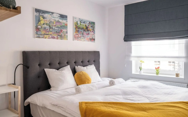 RentPlanet - Apartament Nowowiejska
