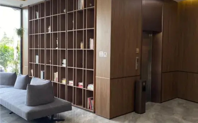 COMFORT  FREE  Hotel (Linyi Qiyang International Airport Branch)