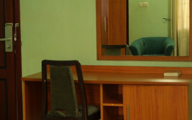 The Grant Suites Hotel