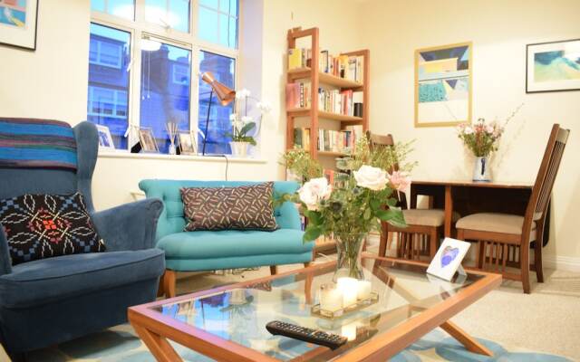 Stylish 1 Bedroom Flat in Belsize Park