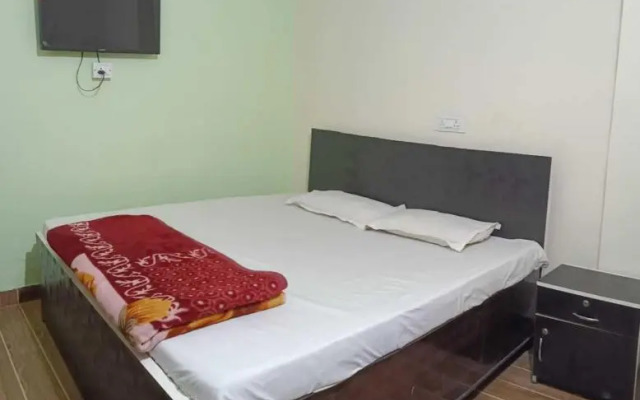 Oyo 91128 Hotel Mongoose Palace