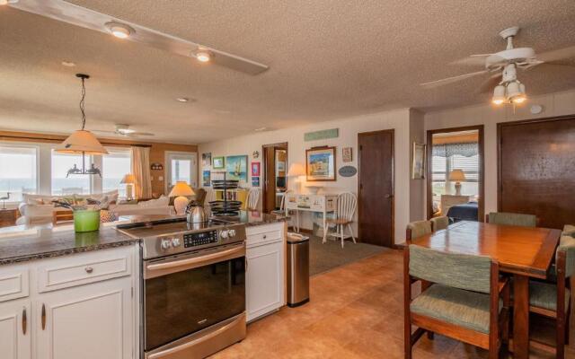 Beach Barracks by Oak Island Accommodations