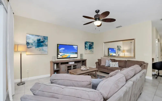 Paradise Palms 2958