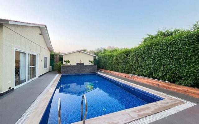 GoBravo 37 - 2Bhk Farm with Pool & Garden Sec150 Noida