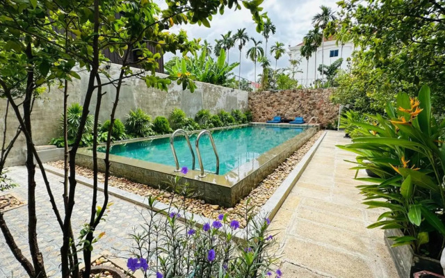 Holy Angkor Hotel