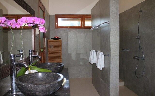 The Ning Beach & Villa