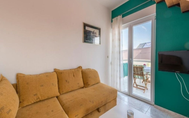 Muvil - 100 m From the sea - A2 -zeleni