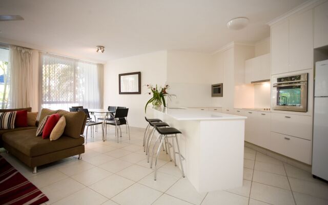 Noosa Tropicana