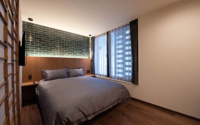 Spatium Ginza Pony