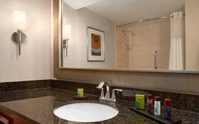 Embassy Suites by Hilton Crystal City National Airport