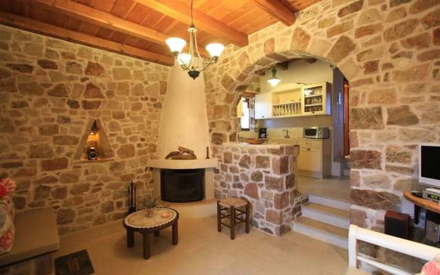 Lithos Traditional Houses