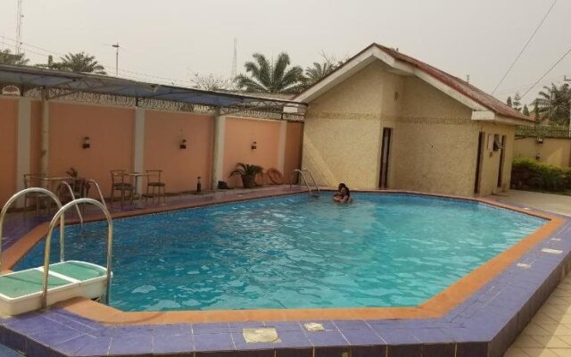 Peemos Place Warri