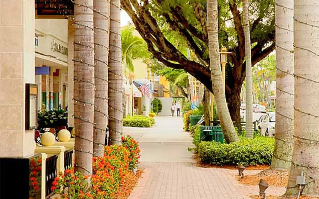 Marriott Courtyard Naples