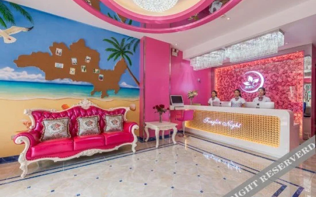 Sanya Fenglin night Theme Hotel
