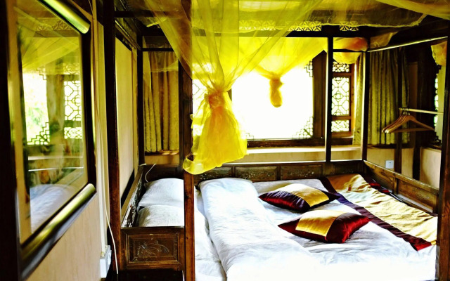 Lijiang Baisha Holiday Resort
