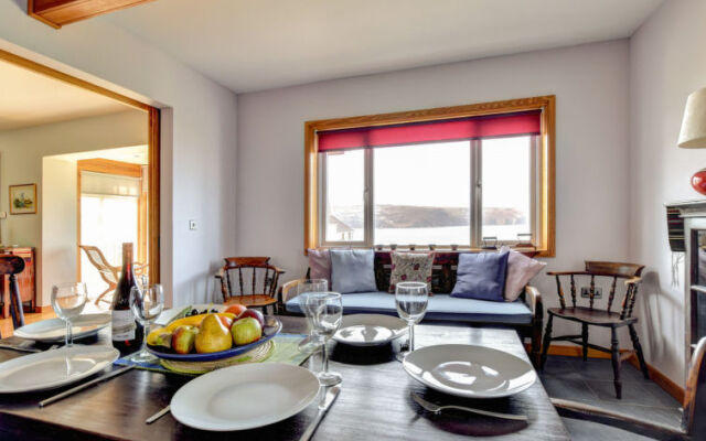 Holiday Home Tully Hip