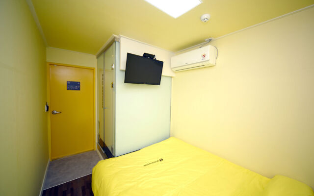 24 Guesthouse Sinchon Avenue