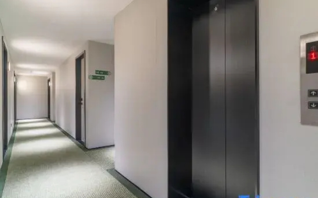 Hi Inn Hotel (Chengdu Tianfu New Area Nanhu Overpass Subway Station)
