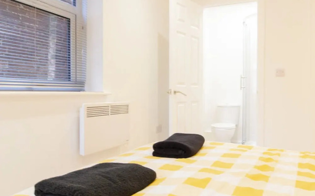 Bridge Road - Room 1a