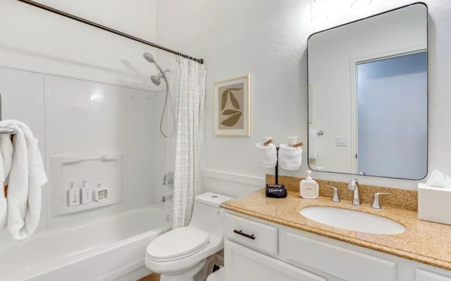 Gilbert Home w/ Private Pool & Yard!