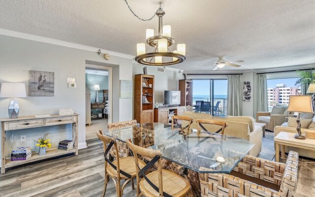 Inlet Reef 510 2 Bedroom Condo by RedAwning