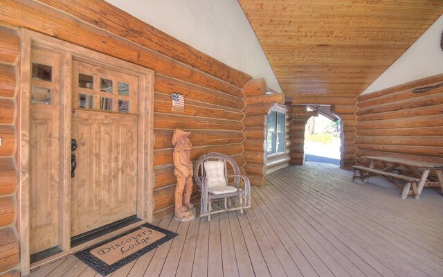 Discovery Lodge by RedAwning