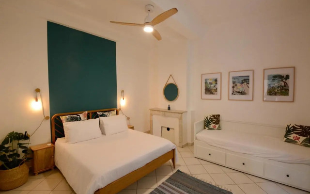 Old Town Antibes Apartment