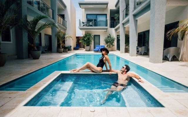 Waykiri Luxury Apartment, Unit A-13