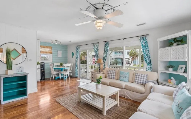 The Marlin House / 143 Marlin Drive 3 Bedroom Home