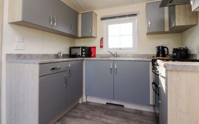 17 Birchwood Close