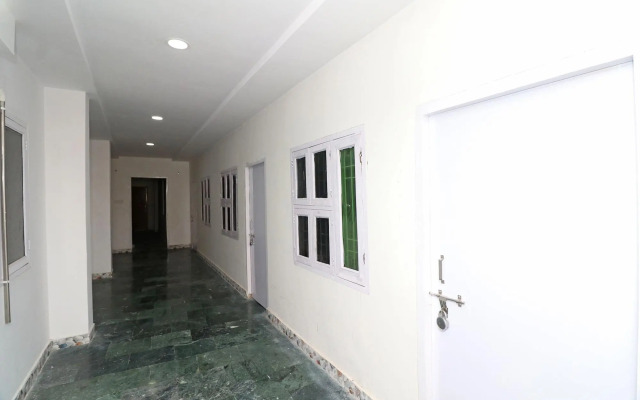 Hotel Raj Shree By OYO Rooms