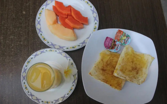Loven Sanur Guest House