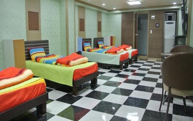 Paldogangsan Guesthouse