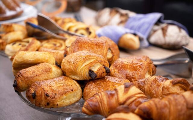 Hotel L'aigle Du Montana By Les Etincell