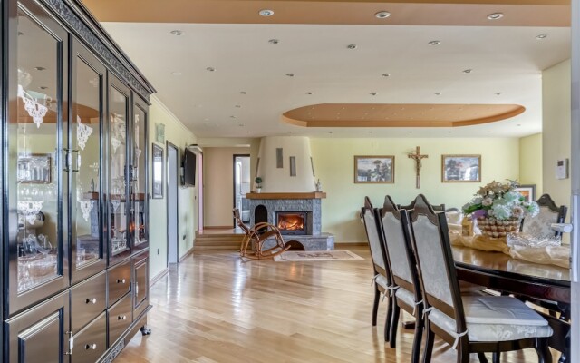 Serene Holiday Home in Zagreb With Jacuzzi