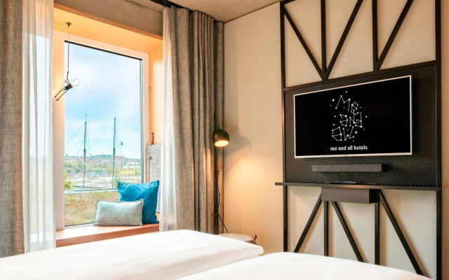 Me and All Hotel Kiel, by Hyatt