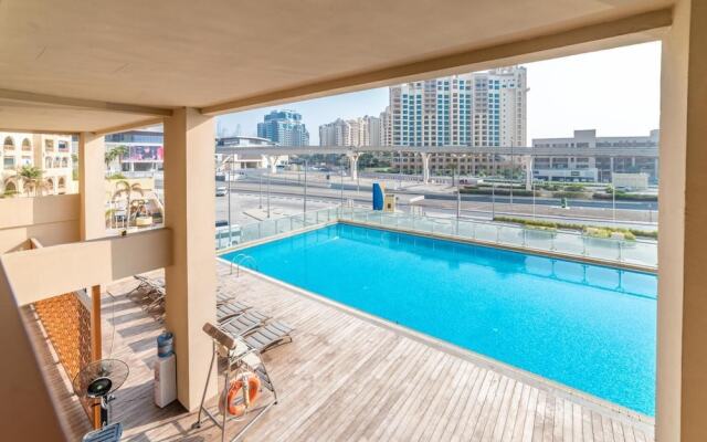 Yanjoon Holiday Homes - Palm Views