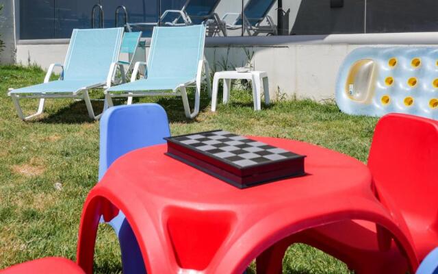Sonja Beachfront Apartments