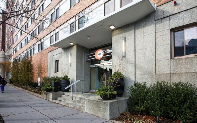 One Bedroom Apartment in Brookline by Namastay