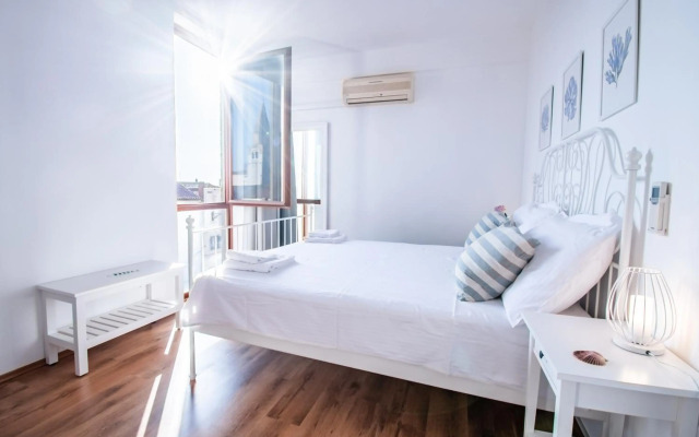 umag seafront seaview center apartment old town 3