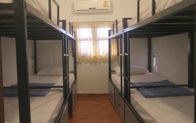 LPQ Backpackers Hostel